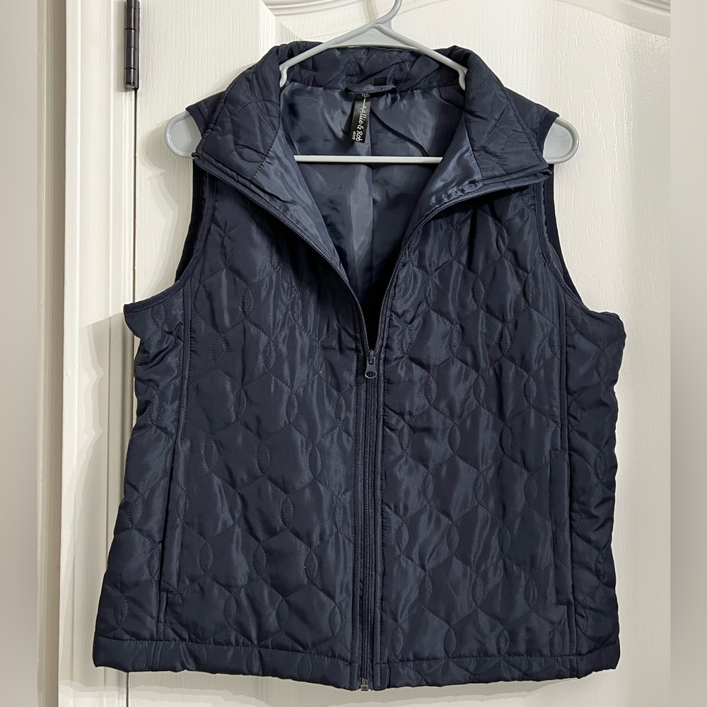 Navy Puff Quilt Vest by Allie & Rob (NWT)